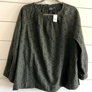 Gap Embroidered Eyelet Cotton Top NEW